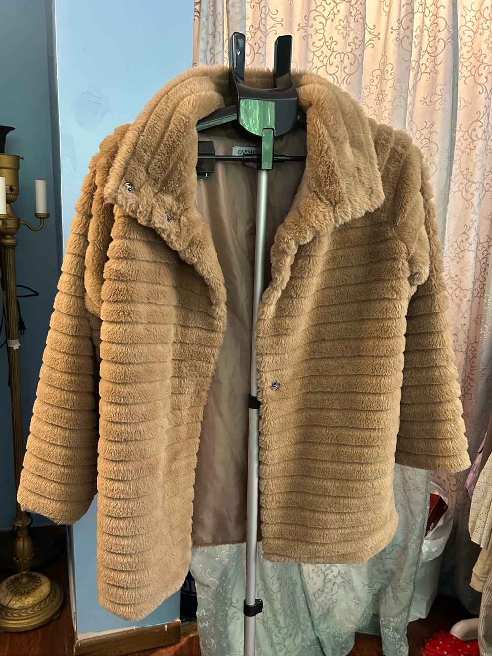 Carmen Marc Valvo Grooved Faux Fur Jacket Size Medium